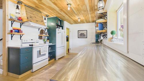 912 8Th Street, Cranbrook, BC - Indoor