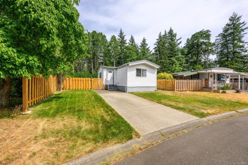 2140 Stadacona Dr, Comox, BC 