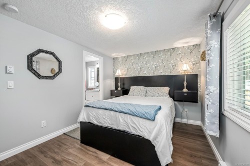 2140 Stadacona Dr, Comox, BC 