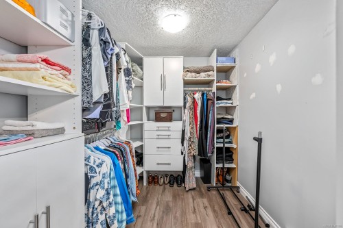 2140 Stadacona Dr, Comox, BC 