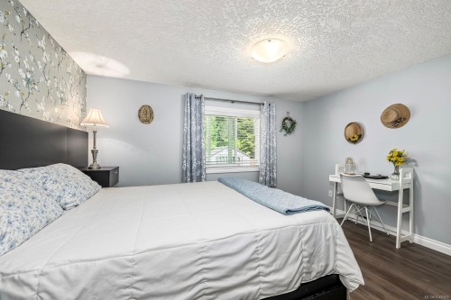 2140 Stadacona Dr, Comox, BC 