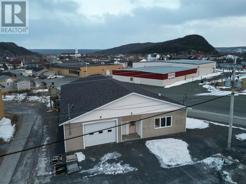 21 Veterans Way, Placentia, NL 