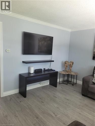 23 Bentley Place, Hamilton, ON - Indoor Photo Showing Other Room