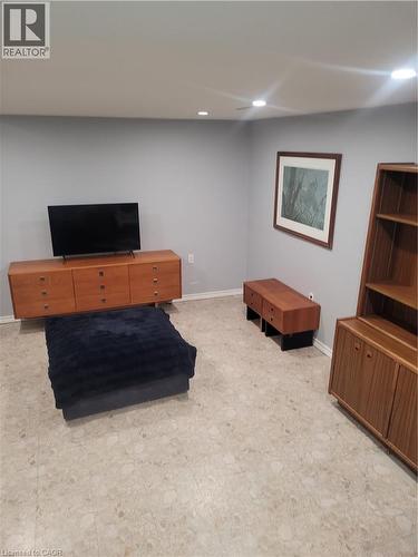 23 Bentley Place, Hamilton, ON - Indoor