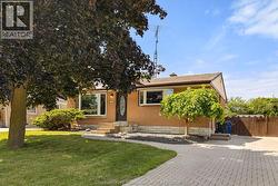23 Queensway DRIVE Chatham, ON N7M 4G3
