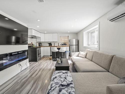 2 Hilltop Terrace, Dartmouth, NS - Indoor Photo Showing Living Room