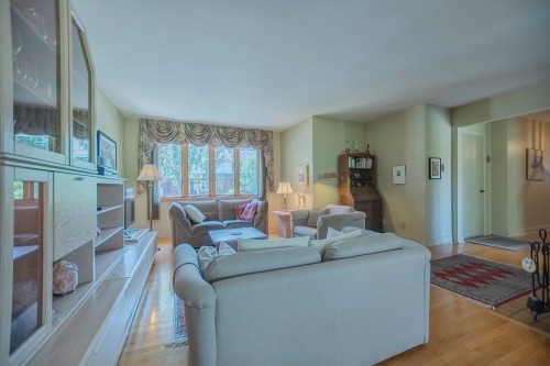 Salon - 242 Av. De Sanford, Saint-Lambert, QC - Indoor Photo Showing Living Room