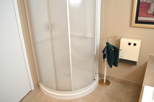 Salle de bains - 2830 Av. Pratte, Saint-Hyacinthe, QC - Indoor Photo Showing Bathroom