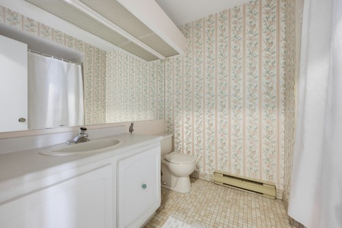 Salle de bains - 44-555 Montrose Drive, Beaconsfield, QC - Indoor Photo Showing Bathroom