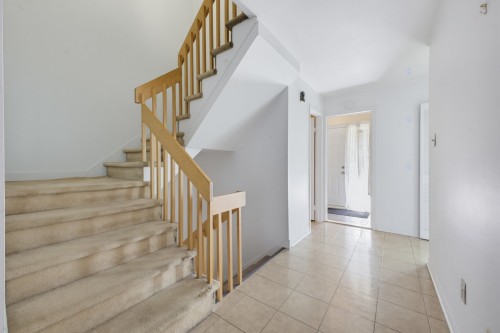 Escalier - 44-555 Montrose Drive, Beaconsfield, QC - Indoor Photo Showing Other Room