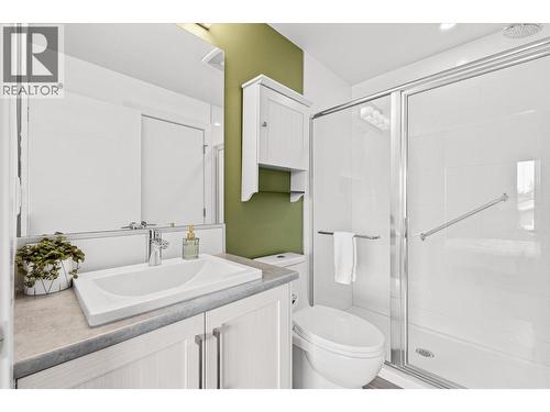 4380 Lakeshore Road Unit# 206, Kelowna, BC - Indoor Photo Showing Bathroom
