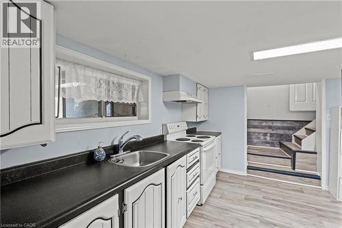 123 Morton Avenue, Brantford, ON - Indoor Photo Showing Kitchen
