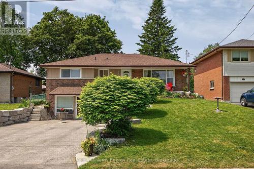 405 BERNHARD CRESCENT  Oshawa (O'Neill), ON L1G 2B7
