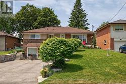 405 BERNHARD CRESCENT Oshawa (O'Neill), ON L1G 2B7
