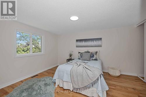 33 Exeter Drive, Ottawa, ON - Indoor Photo Showing Bedroom