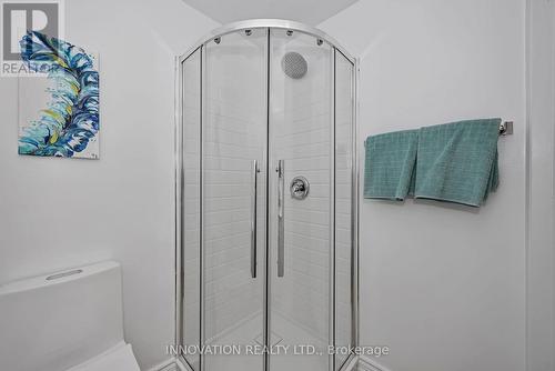 33 Exeter Drive, Ottawa, ON - Indoor Photo Showing Bathroom