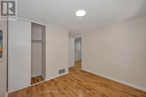 33 Exeter Drive, Ottawa, ON - Indoor Photo Showing Other Room