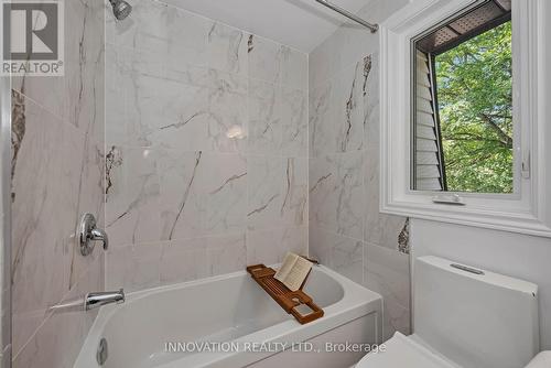 33 Exeter Drive, Ottawa, ON - Indoor Photo Showing Bathroom
