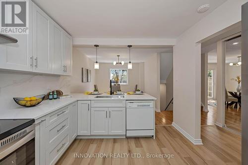 33 Exeter Drive, Ottawa, ON - Indoor Photo Showing Kitchen