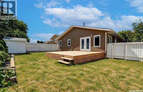 303 Haslam Crescent, Saskatoon, SK - Outdoor