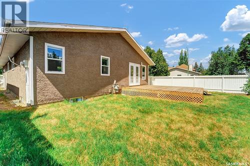 303 Haslam Crescent, Saskatoon, SK - Outdoor With Deck Patio Veranda