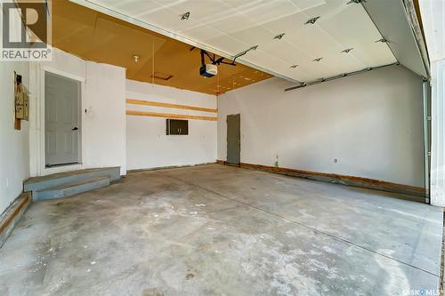 303 Haslam Crescent, Saskatoon, SK - Indoor Photo Showing Garage