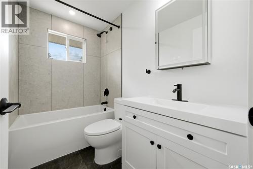 3638 Argyle Road, Regina, SK - Indoor Photo Showing Bathroom