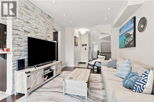 1050 Ryckman Common, Burlington, ON - Indoor Photo Showing Living Room