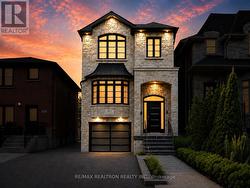 402 GLEN PARK AVENUE  Toronto, ON M6B 2E5