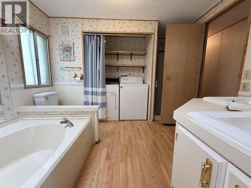 10 2155 Commodore Crescent, Williams Lake, BC - Indoor Photo Showing Laundry Room