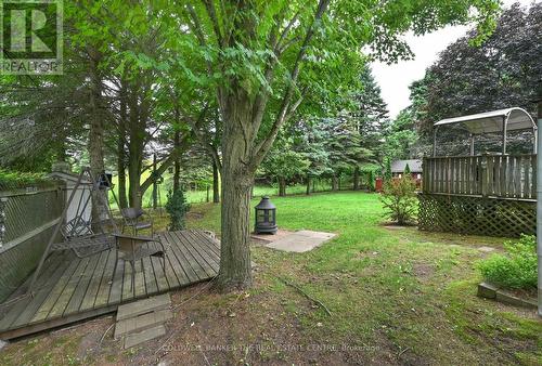 Platform deck in yard - 5471 8Th Line, Essa, ON - Outdoor
