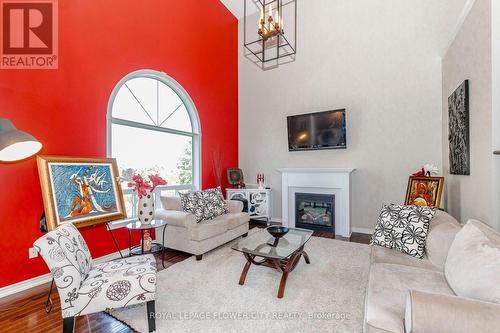 944 O'Reilly Crescent, Shelburne, ON - Indoor Photo Showing Living Room With Fireplace