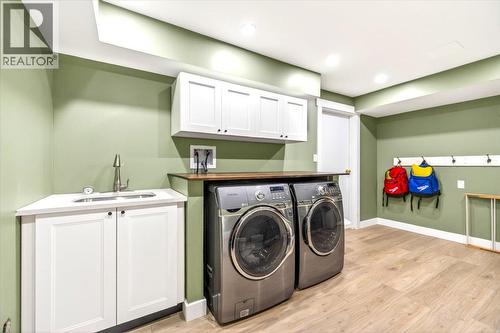 39 Elkview Drive, Fernie, BC - Indoor Photo Showing Laundry Room