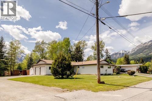 39 Elkview Drive, Fernie, BC - Outdoor