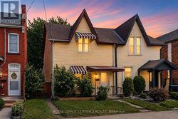 176 EMERALD STREET N  Hamilton, ON L8L 5K8