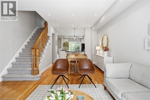 678 Rowley Common, Burlington, ON - Indoor