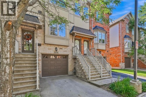 678 Rowley Common, Burlington, ON - Outdoor