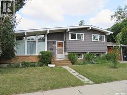 639 Acadia DRIVE  Saskatoon, SK S7H 3V8