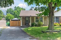 127 WENDOVER DRIVE  Hamilton, ON L9C 5X6