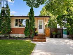 19 COOPER CRESCENT  Regina, SK S4R 4J8