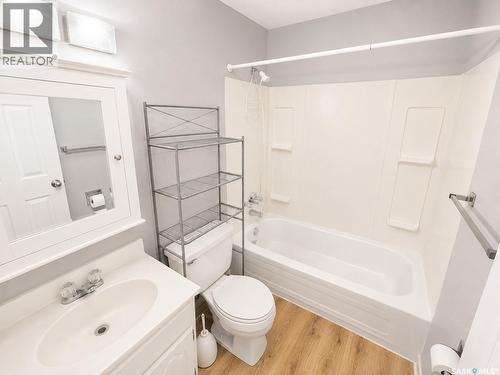 19 Cooper Crescent, Regina, SK - Indoor Photo Showing Bathroom