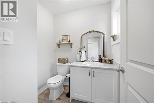 28B Grandview Street, Brantford, ON - Indoor Photo Showing Bathroom