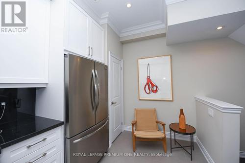 6A Acorn Avenue, Toronto, ON - Indoor