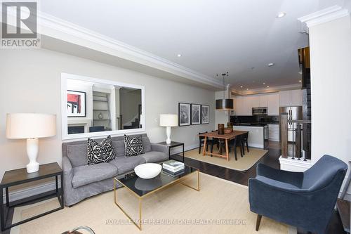 6A Acorn Avenue, Toronto, ON - Indoor Photo Showing Living Room