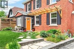 13 TWEEDSMUIR Avenue  Dundas, ON L9H 4H6