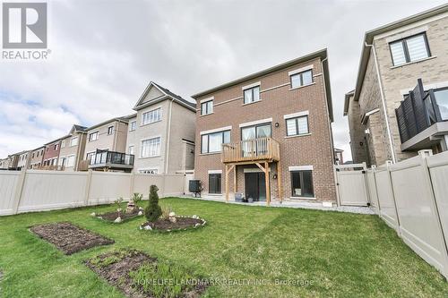 B 4 - 108 Pine Hill Crescent E, Aurora, ON - Outdoor