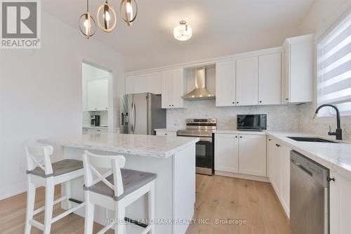 Kitchen 3 - 108 Pine Hill Crescent E, Aurora, ON - Indoor Photo Showing Kitchen With Upgraded Kitchen