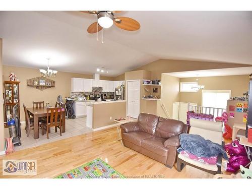 Upper-1003 Silverdale, Windsor, ON 