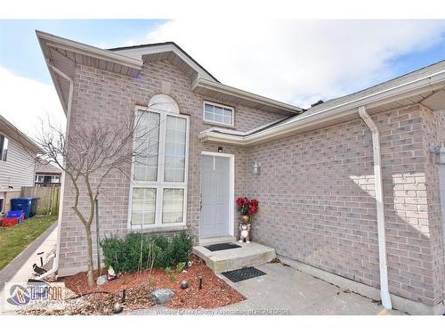 Upper-1003 Silverdale, Windsor, ON 