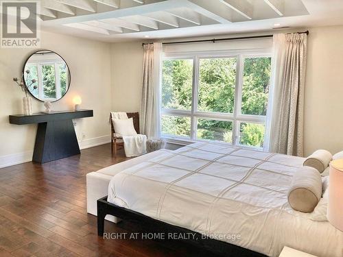 471 Country Club Crescent, Mississauga, ON - Indoor Photo Showing Bedroom